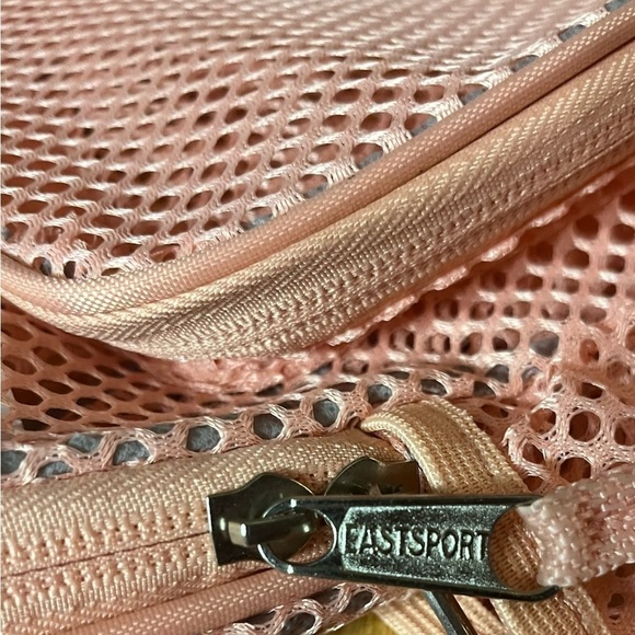 NWOT Eastsport Unisex Multi-purpose Mesh Backpack - Picture 3 of 5